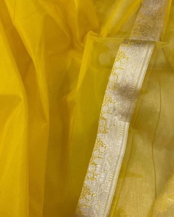 BB 02 HANDLOOM BANARASI SAREE